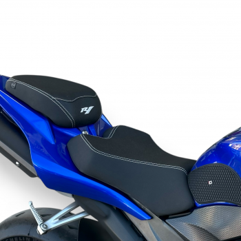 YAMAHA R1 (2008)